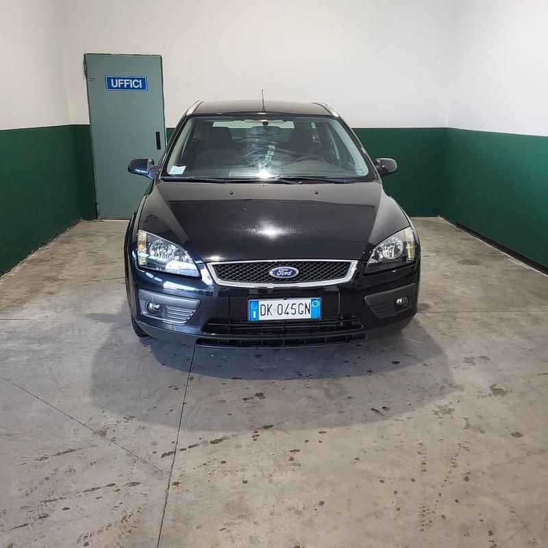 Usata Ford Focus S 116 CV (85 kW) 2007 Nero Station wagon