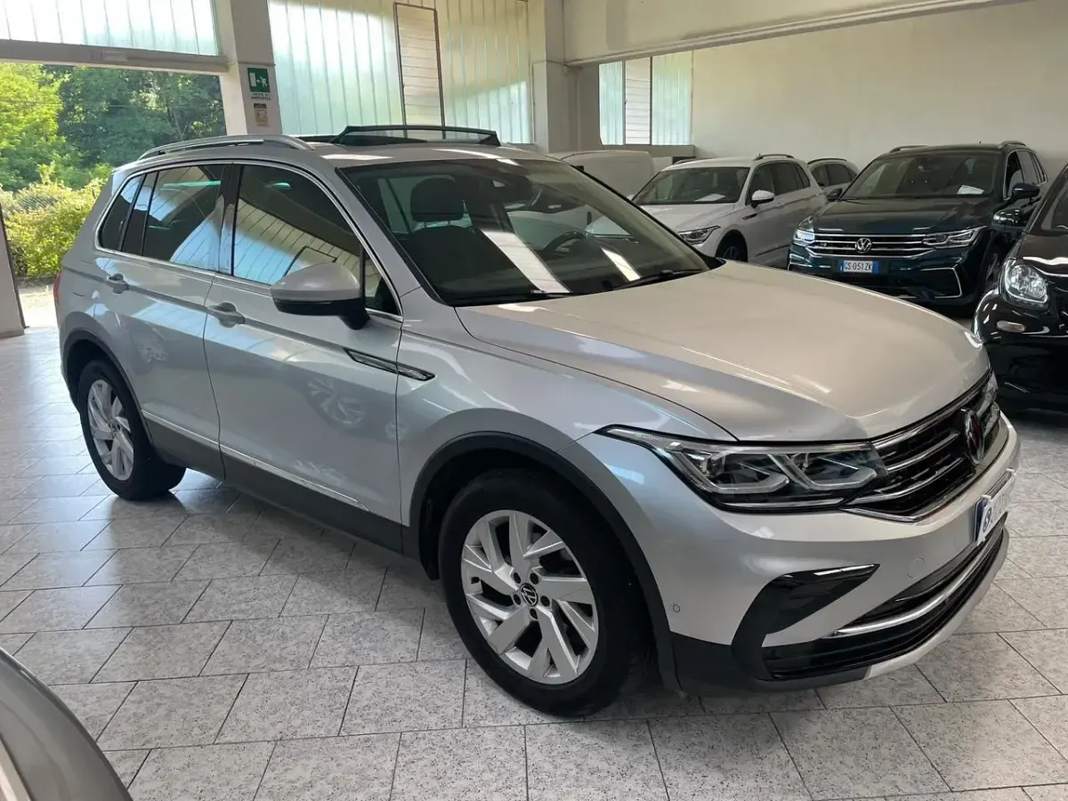Usata VW Tiguan Elegance 150 CV (110 kW) 2023 Argento SUV