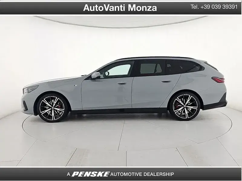 Usata BMW 520 M Sport 197 CV (144 kW) 2024 Grigio Station wagon