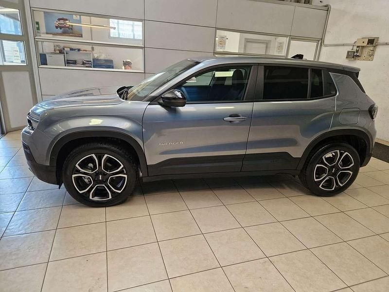 Usata Jeep Avenger Summit 101 CV (74 kW) 2024 Grigio SUV
