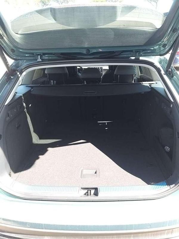 Nuova VW Passat Business 150 CV (110 kW) 2025 Mariposite green Station wagon