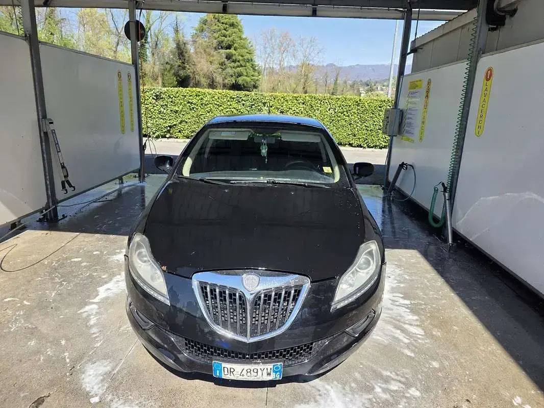 Begagnad Lancia Delta 120 HK (88 kW) 2008 Halvkombi