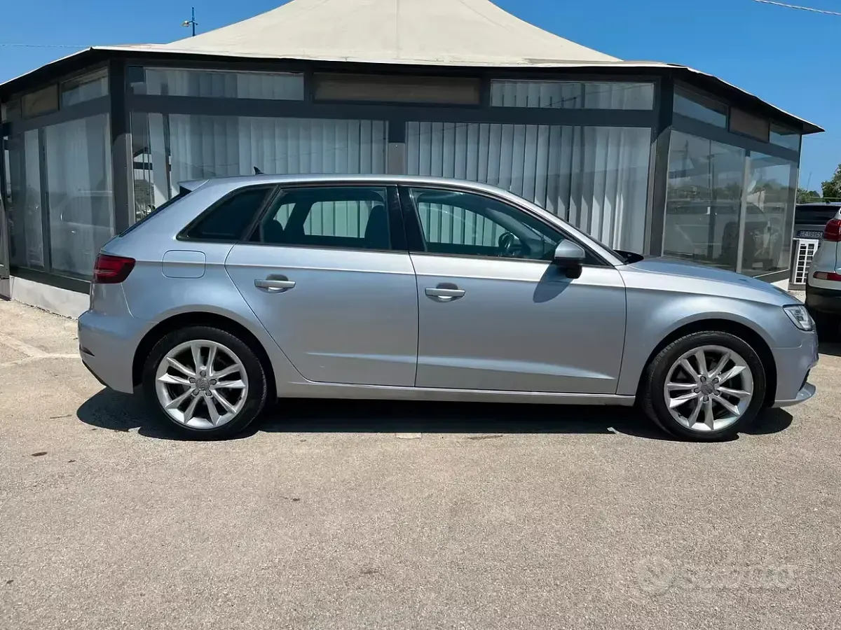 Usata Audi A3 Comfort 116 CV (85 kW) 2019 Grigio Berlina
