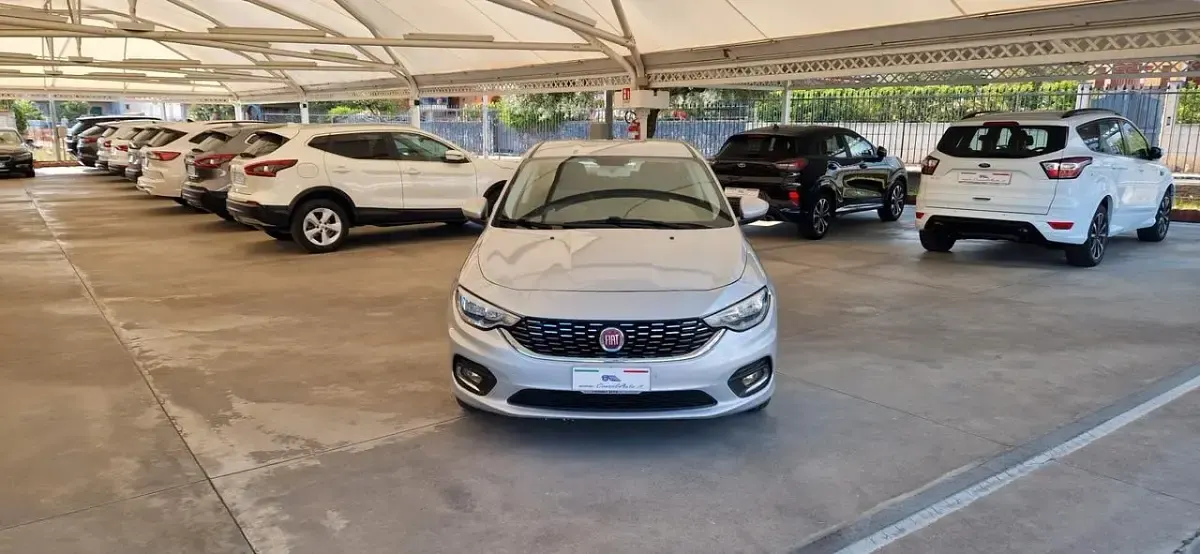 Usata Fiat Tipo Opening Edition 120 CV (88 kW) 2016 Argento Berlina