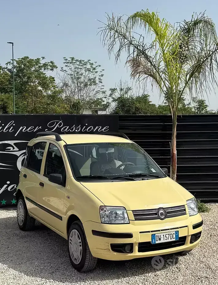 Usata Fiat Panda Active 60 CV (44 kW) 2010 Giallo Utilitaria
