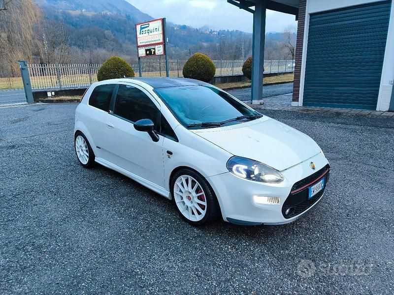 Usata Fiat Grande Punto Abarth 75 CV (55 kW) 2014 Bianco Utilitaria