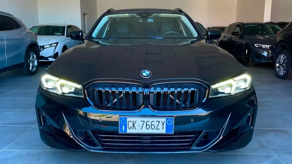 Usata BMW 318 Advantage 150 CV (110 kW) 2022 Nero Station wagon