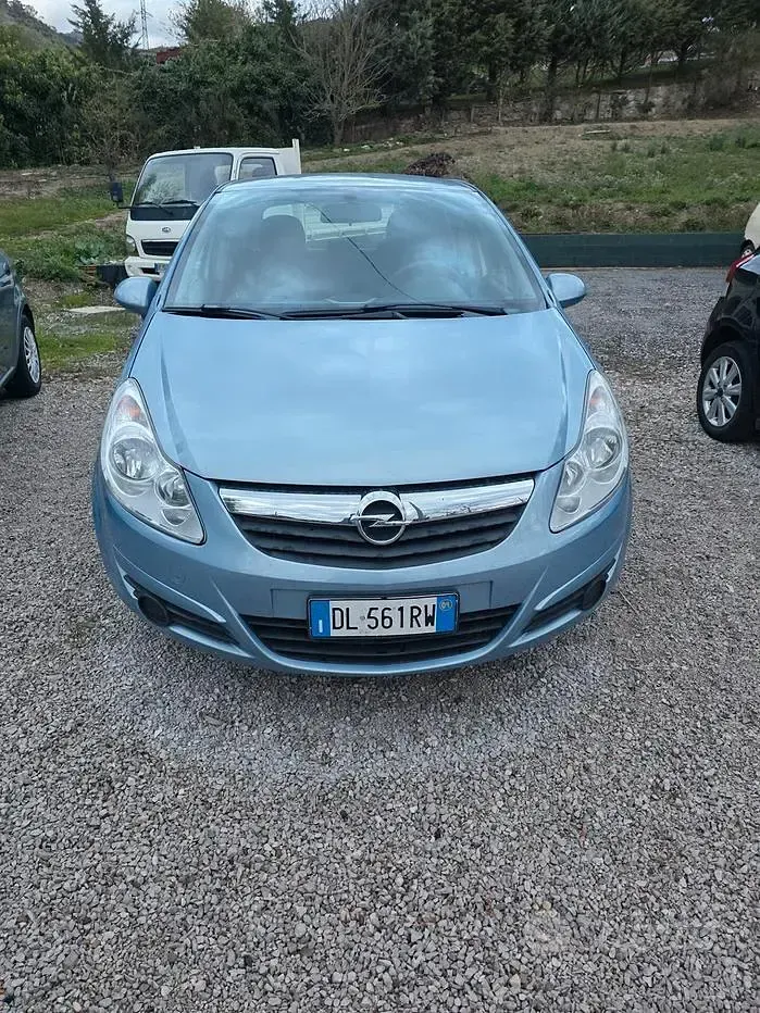 Usata Opel Corsa Cosmo 60 CV (44 kW) 2008 Bluazzurro Utilitaria