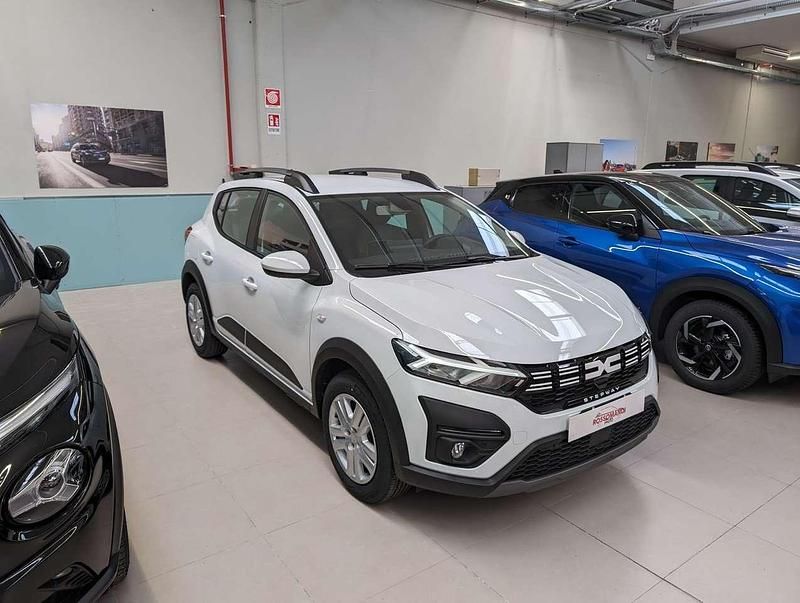 Usata Dacia Sandero Expression 91 CV (66 kW) 2024 Bianco Utilitaria