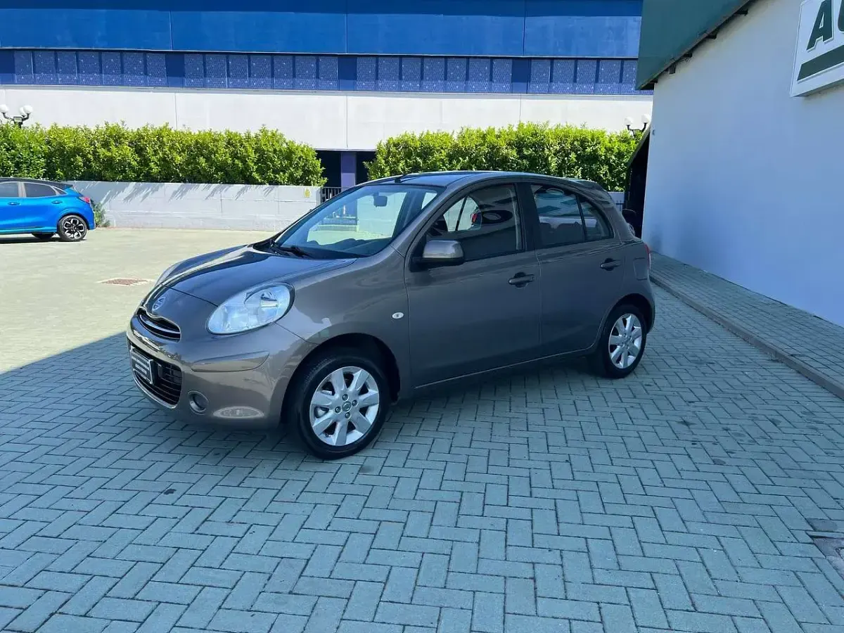 Usata Nissan Micra Acenta 80 CV (58 kW) 2013 Bronzo Utilitaria