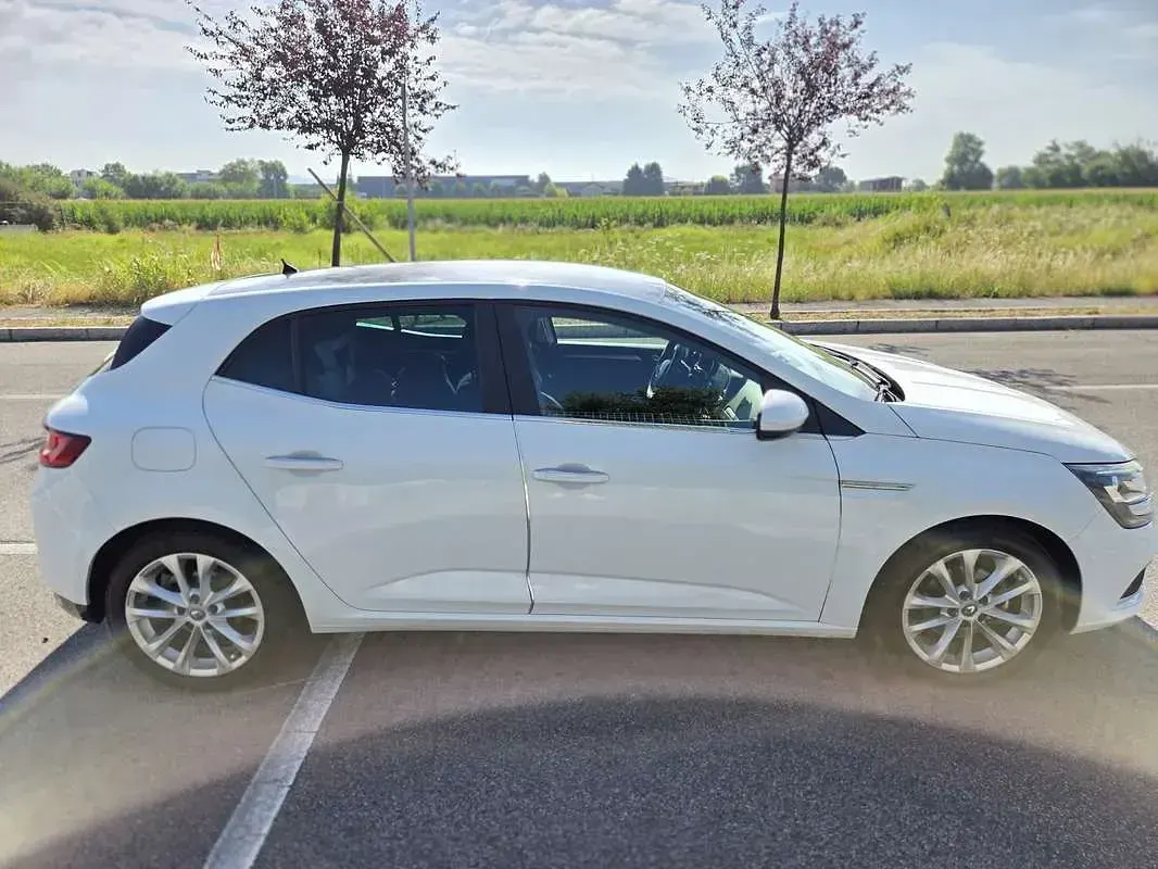 Usata Renault Mégane Intens 110 CV (80 kW) 2016 Berlina
