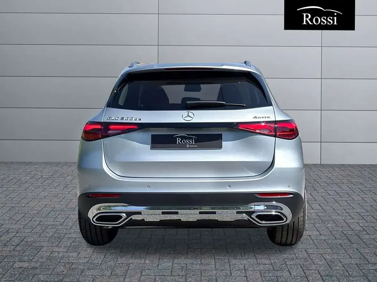 Nuova Mercedes GLC300de 197 CV (144 kW) 2026 Argento hightech