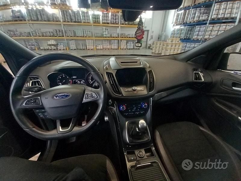 Usata Ford Kuga S 150 CV (110 kW) 2019 Nero SUV