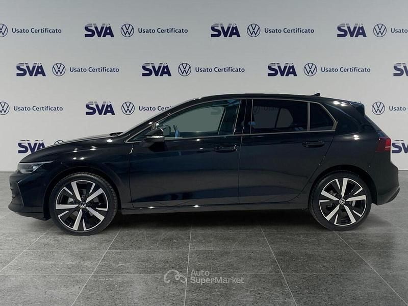 Nuova VW Golf VIII 150 CV (110 kW) 2026 Grenadill black metallizzato Berlina