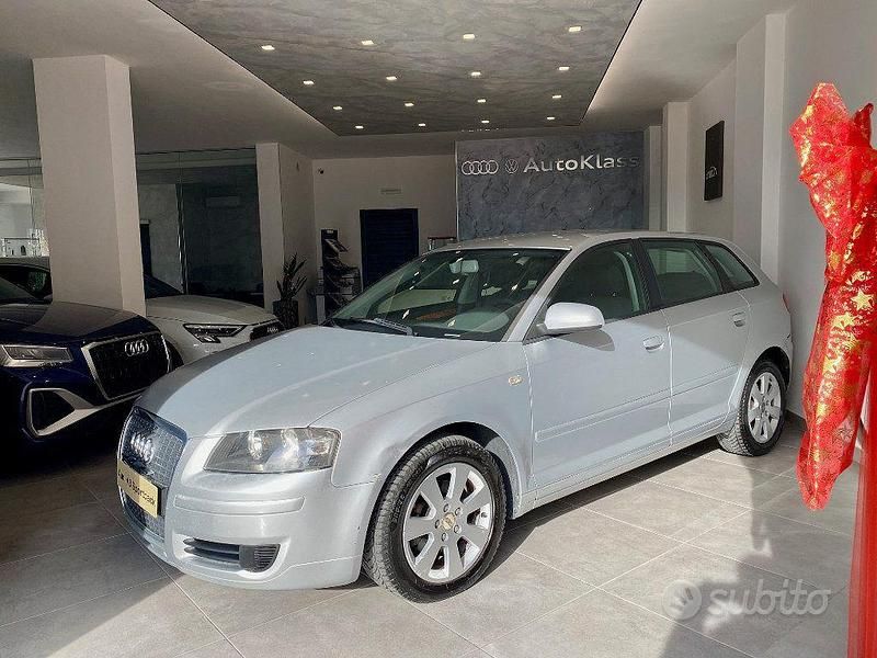 Grigio Usata 2007 Audi A3 Tre volumi | 2500 € (Super prezzo) - Immagine 1/4