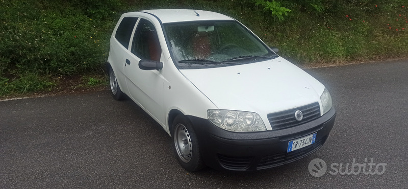Usato 2004 Fiat Punto 1.2 Diesel 60 CV (3.000 €)