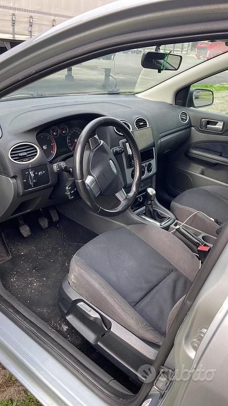 Usata Ford Focus 2005 Grigio Berlina
