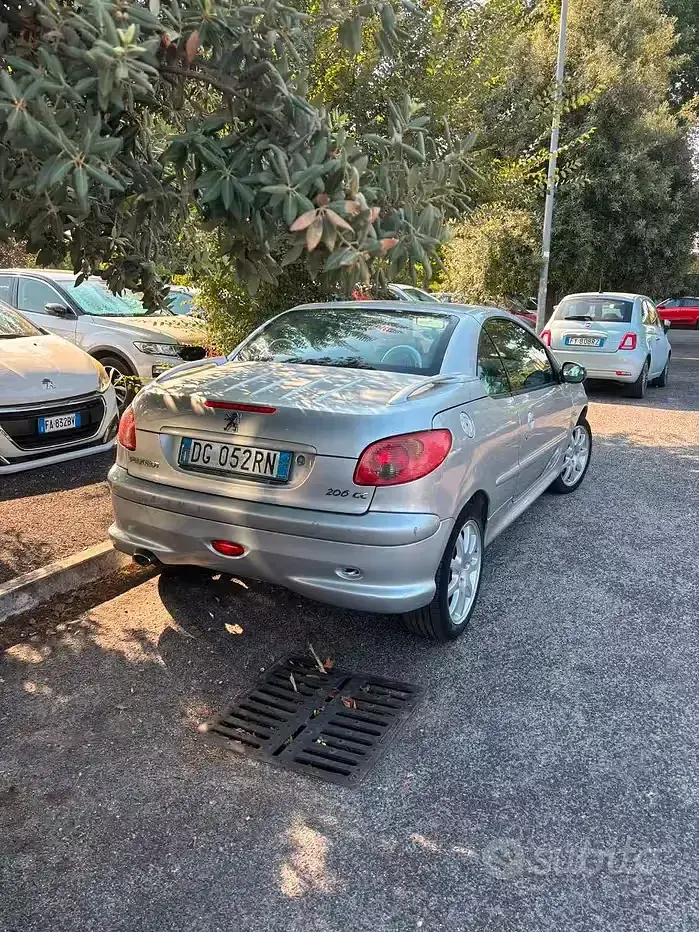 Usata Peugeot 206 CC 109 CV (80 kW) 2007 Grigio Cabrio