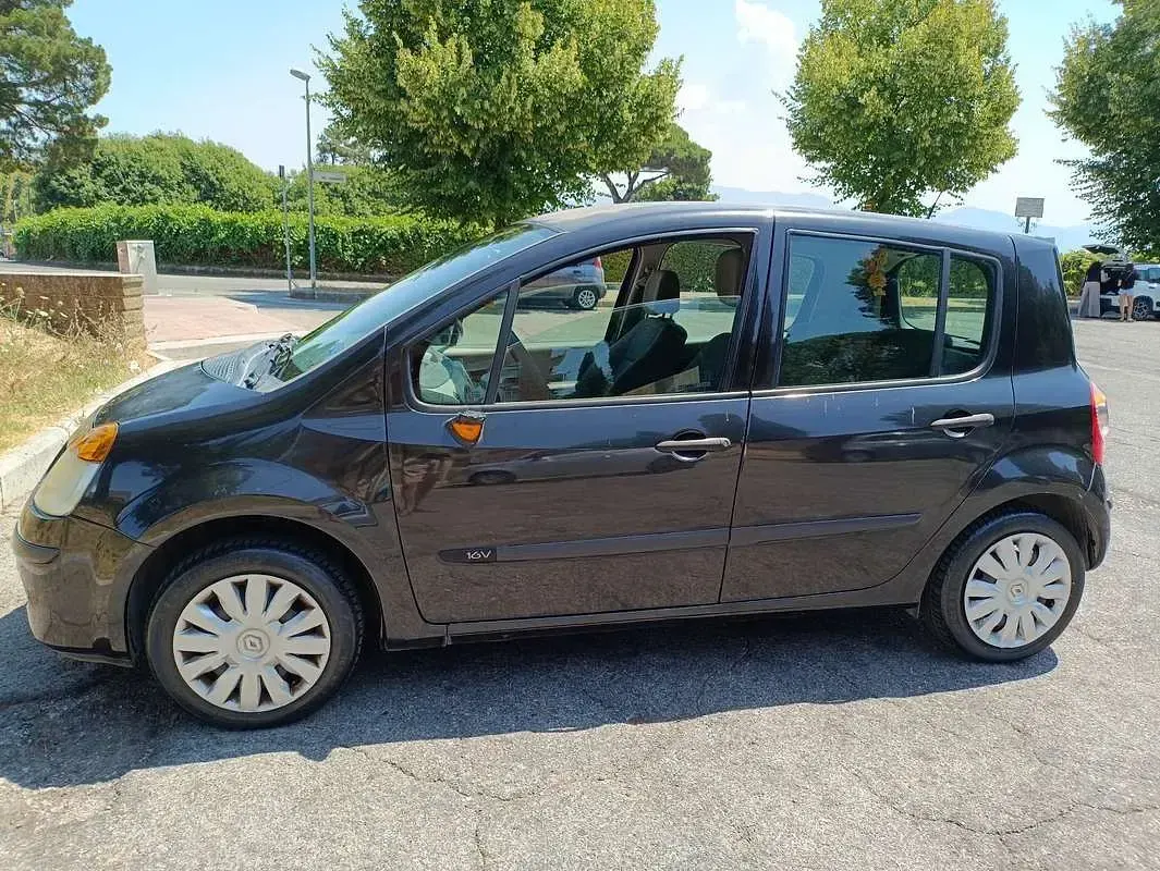 Usata Renault Modus Privilege 75 CV (55 kW) 2006 Monovolume