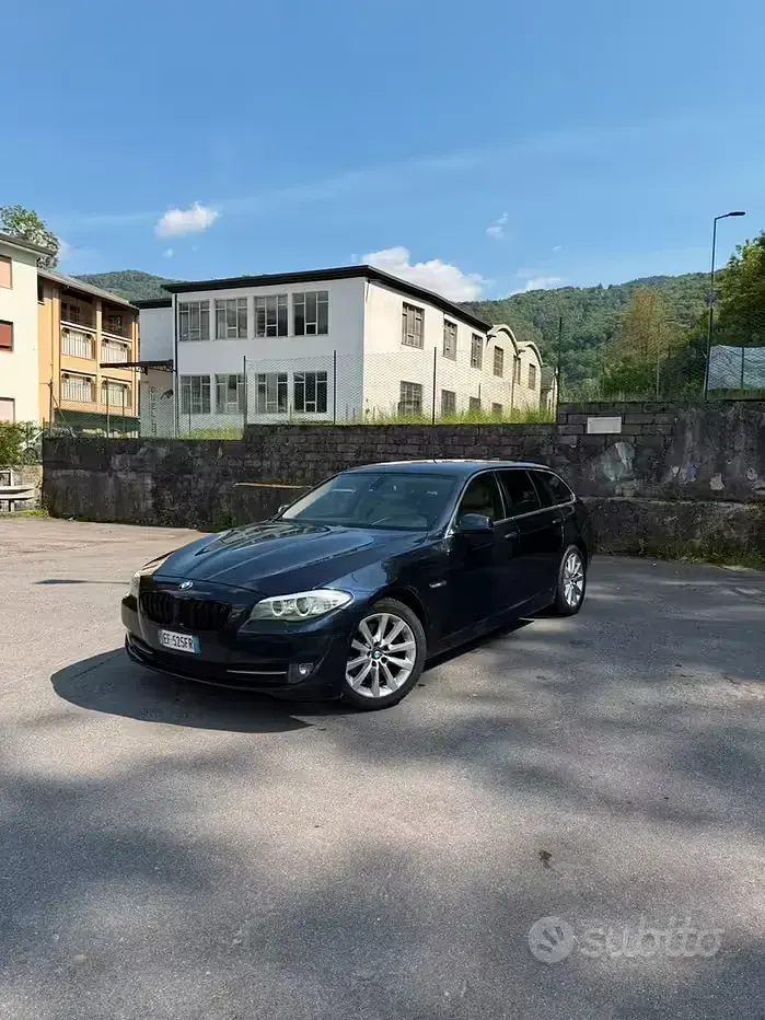 Usata BMW 520 184 CV (135 kW) 2010 Bluazzurro Station wagon