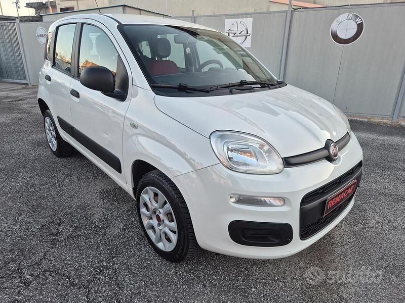 Bianco Usata 2016 Fiat Panda Lounge Berlina | 4490 € (Super prezzo) - Immagine 1/4