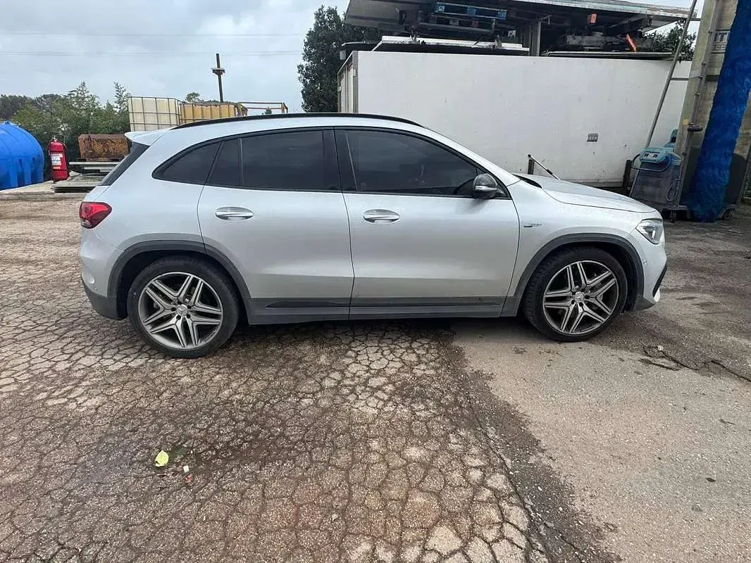 Usata Mercedes GLA35 AMG AMG 306 CV (225 kW) 2022 Argento SUV