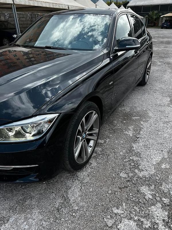 Usata BMW 316 Luxury Line 116 CV (85 kW) 2012 Nero Berlina
