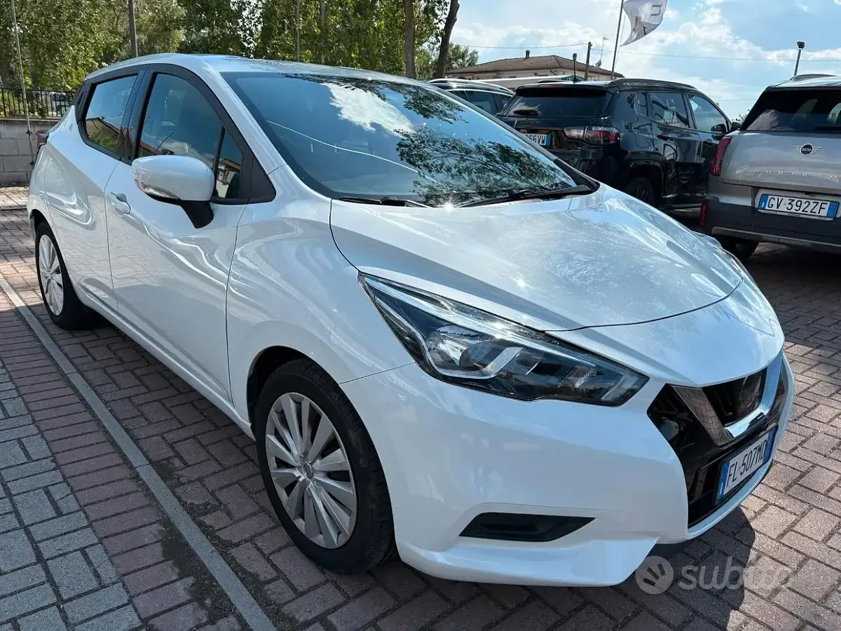 Usata Nissan Micra 71 CV (52 kW) 2017 Bianco Utilitaria