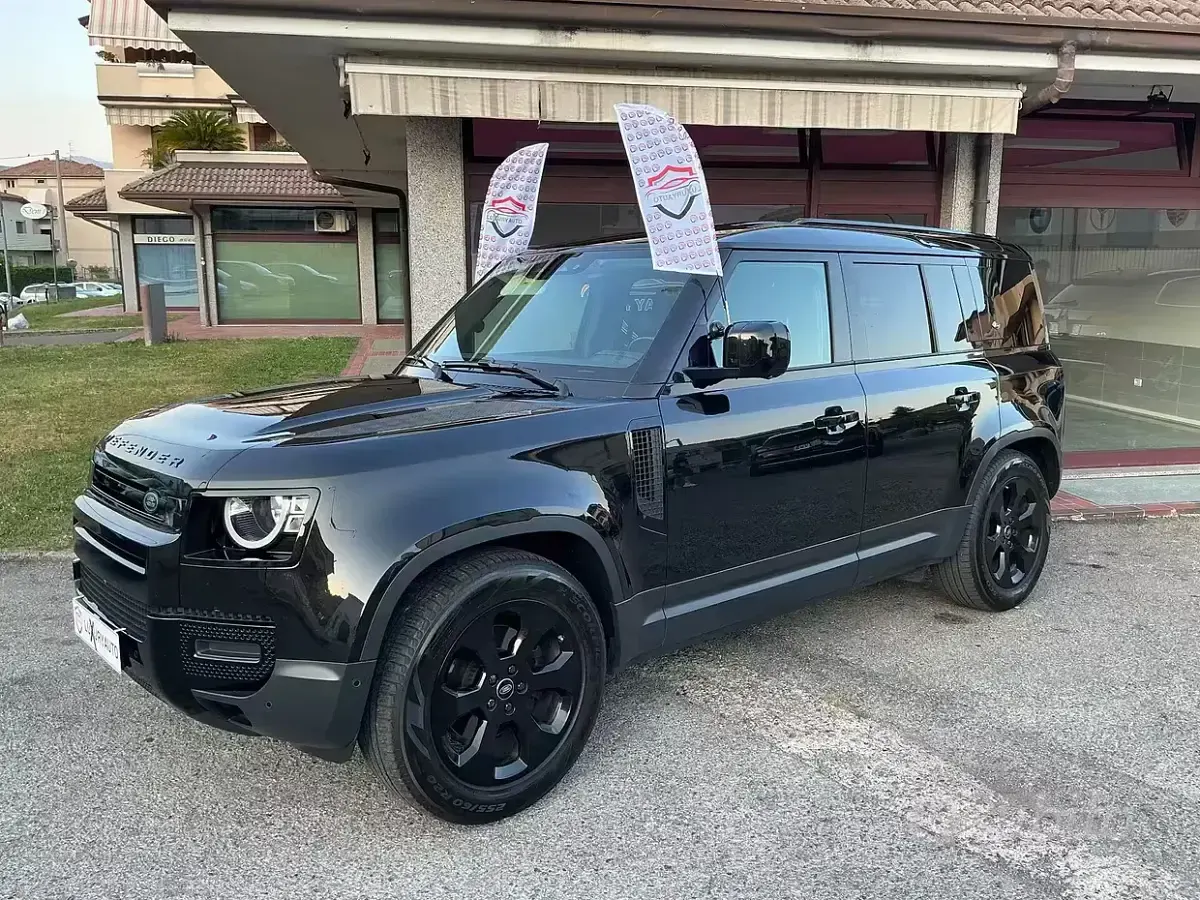 Usata Land Rover Defender SE 240 CV (176 kW) 2020 Nero SUV