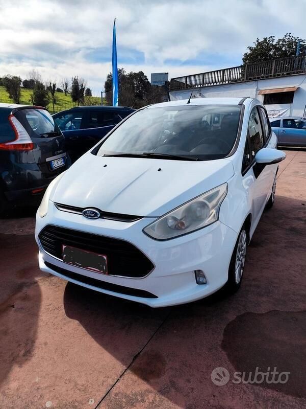 Bianco Usata 2014 Ford B-MAX Monovolume | 6700 € (Buon prezzo) - Immagine 1/4