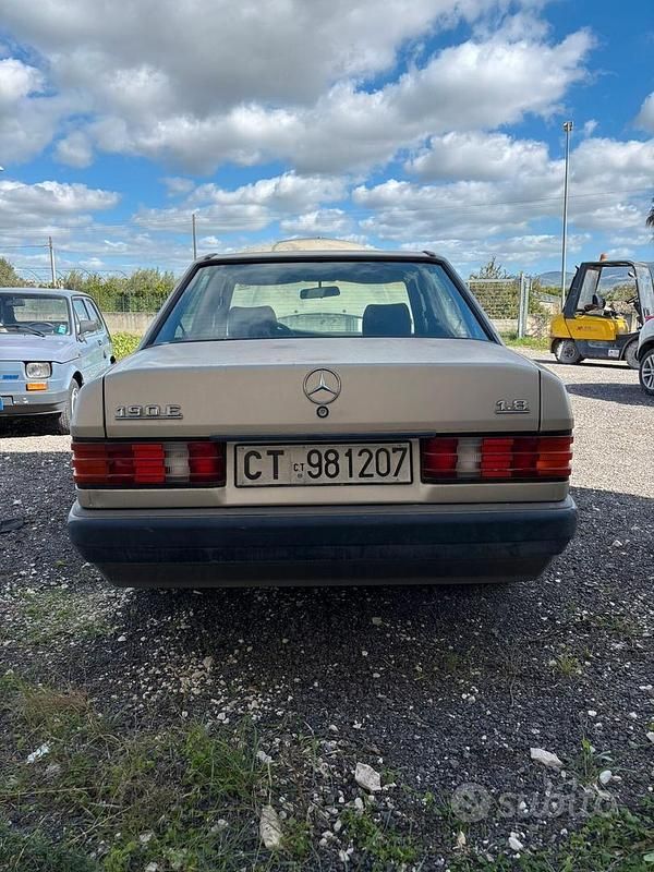 Grigio Usata 1991 Mercedes 190 Tre volumi | 3500 € - Immagine 1/4