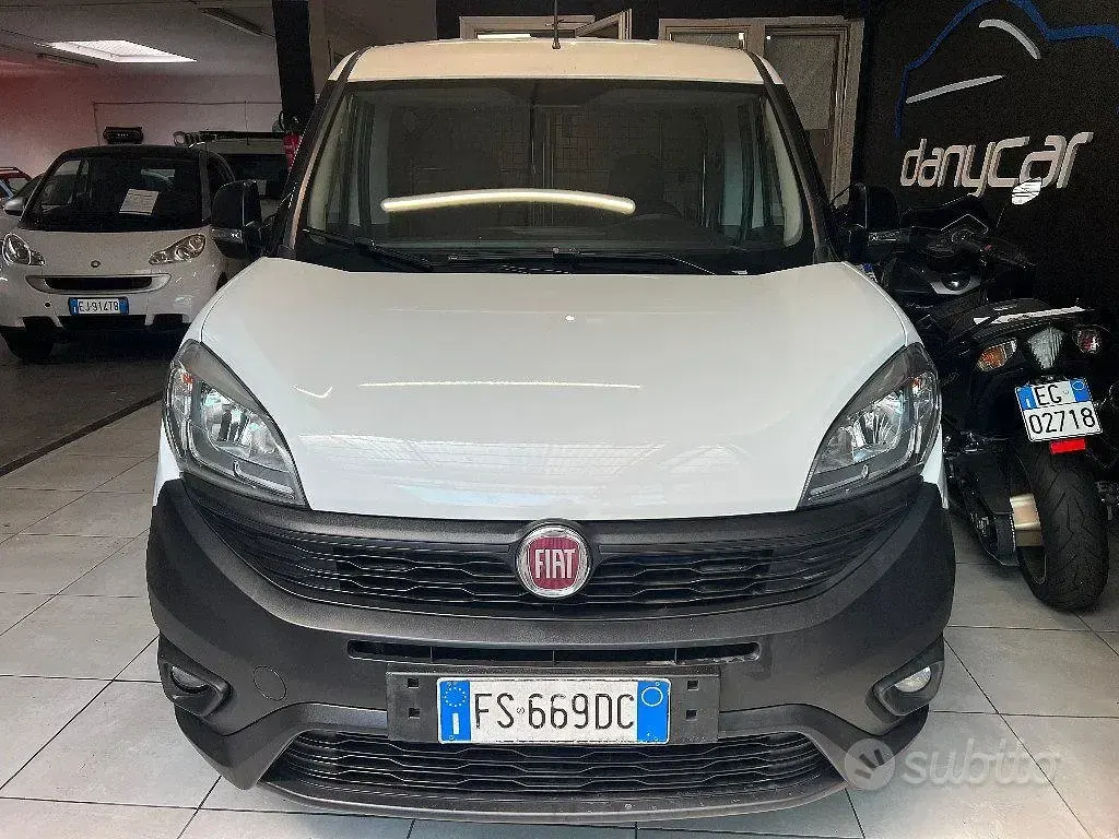 Usata Fiat Doblò 105 CV (77 kW) 2018 Bianco Monovolume