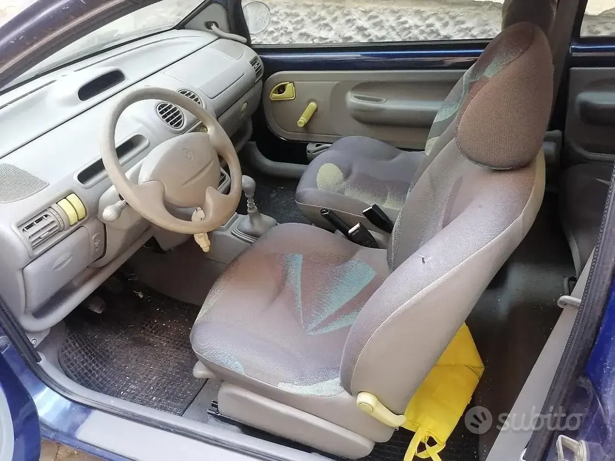 Usata Renault Twingo 58 CV (42 kW) 2000 Utilitaria
