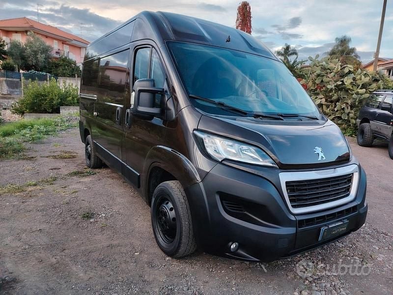 Marrone Usata 2020 Peugeot Boxer Furgone | 12.499 € (Cara) - Immagine 1/4