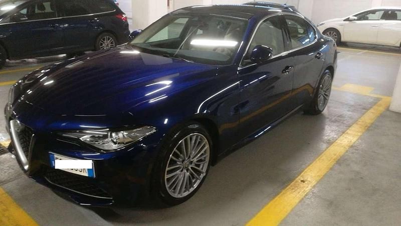 Usata Alfa Romeo Giulia Super 179 CV (131 kW) 2016 Berlina