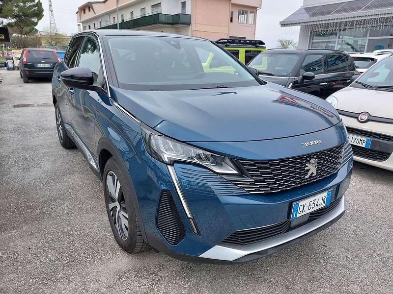 Usata Peugeot 3008 Allure 131 CV (96 kW) 2023 Blu/azzurro SUV