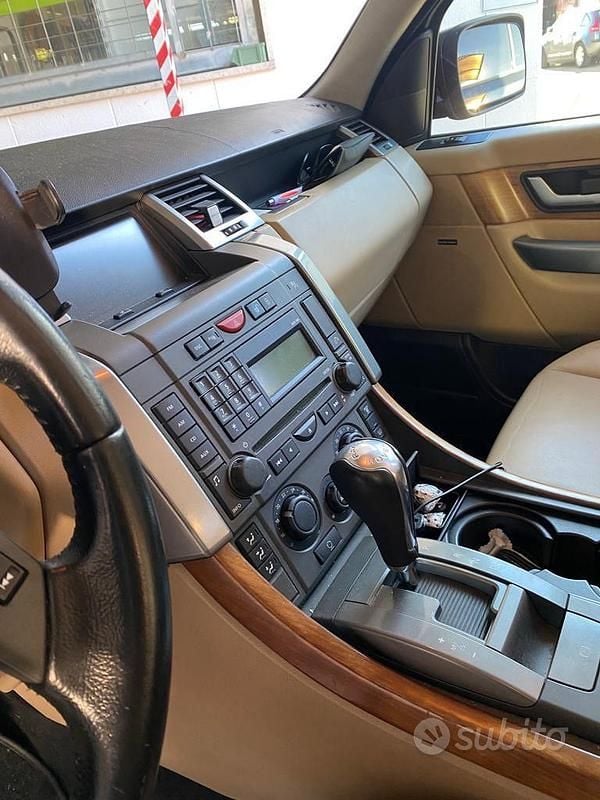 Nero Usata 2006 Land Rover Range Rover SUV | 4000 € - Immagine 1/4