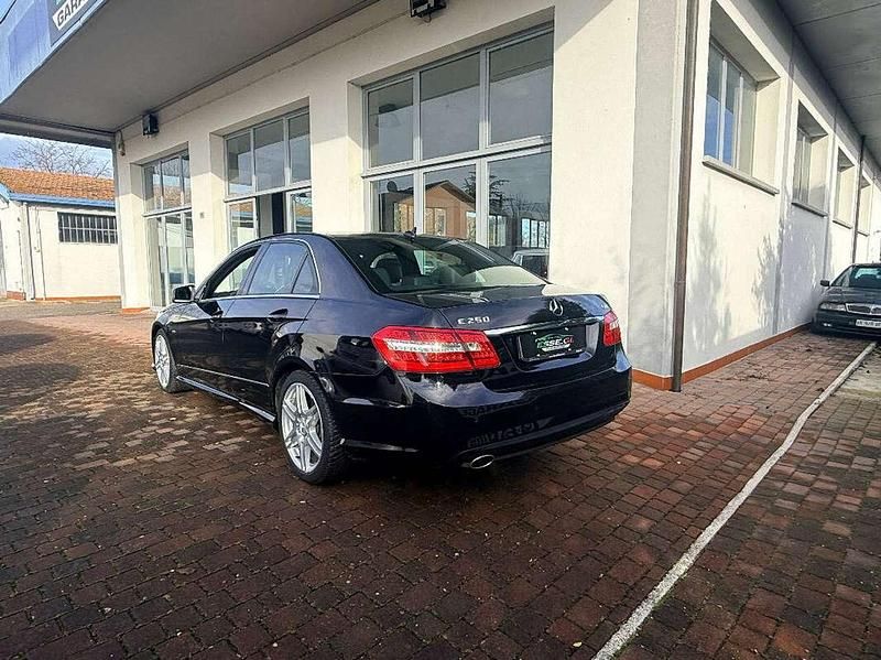 Usata Mercedes E250 Avantgarde 204 CV (150 kW) 2009 Nero Berlina