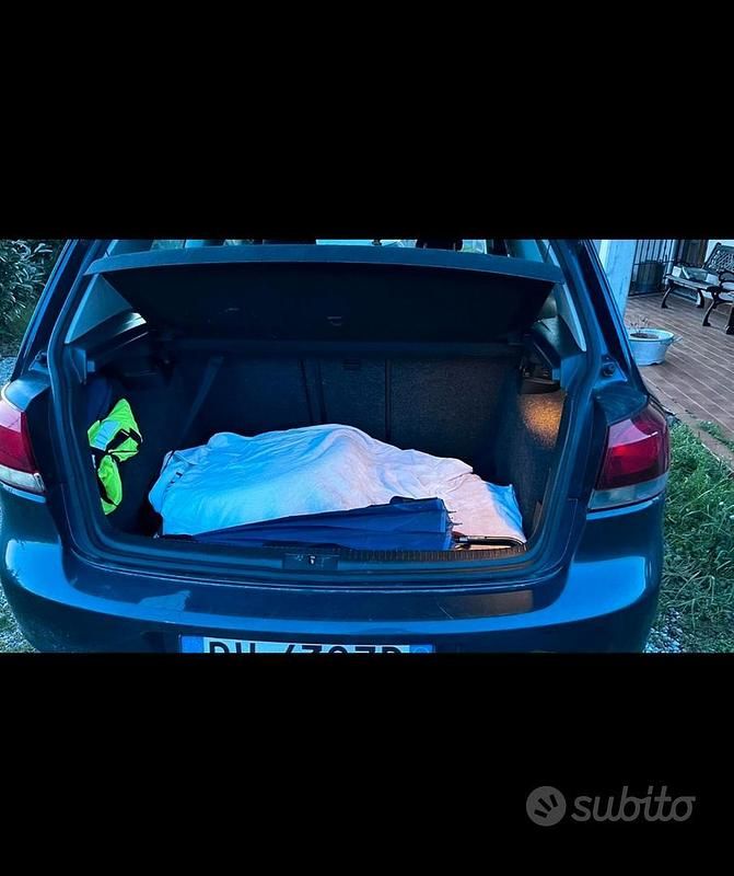 Usata VW Golf VI 122 CV (89 kW) 2009 Blu Utilitaria