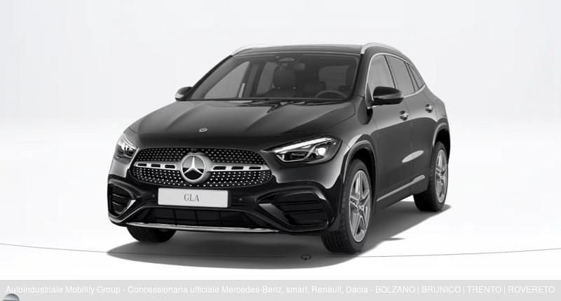 Nero Nuova 2025 Mercedes GLA200 Advanced Plus SUV | 47.100 € (Buon prezzo) - Immagine 1/4