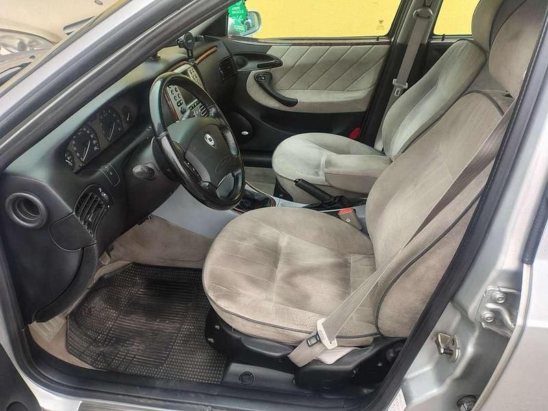 Usata Lancia Lybra 103 CV (75 kW) 2002 Berlina