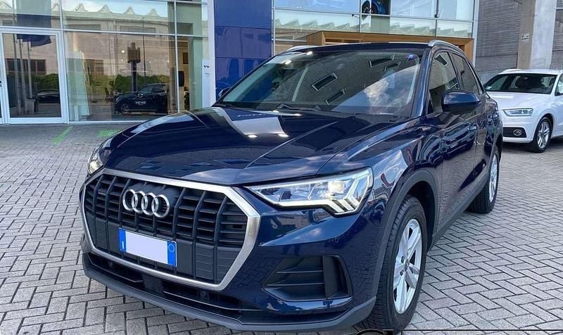 Usata Audi Q3 Business 150 CV (110 kW) 2020 Blu/azzurro SUV