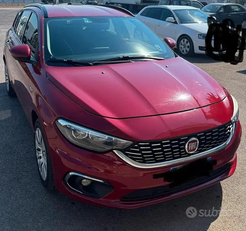 Usata Fiat Tipo 120 CV (88 kW) 2017 Rosso Station wagon