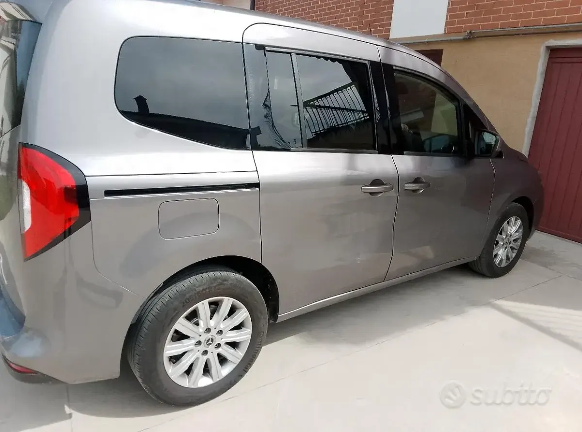 Usata Mercedes T160 95 CV (69 kW) 2023 Grigio Monovolume