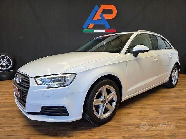 Bianco Usata 2017 Audi A3 Design Tre volumi | 12.900 € (Ottimo prezzo) - Immagine 1/4