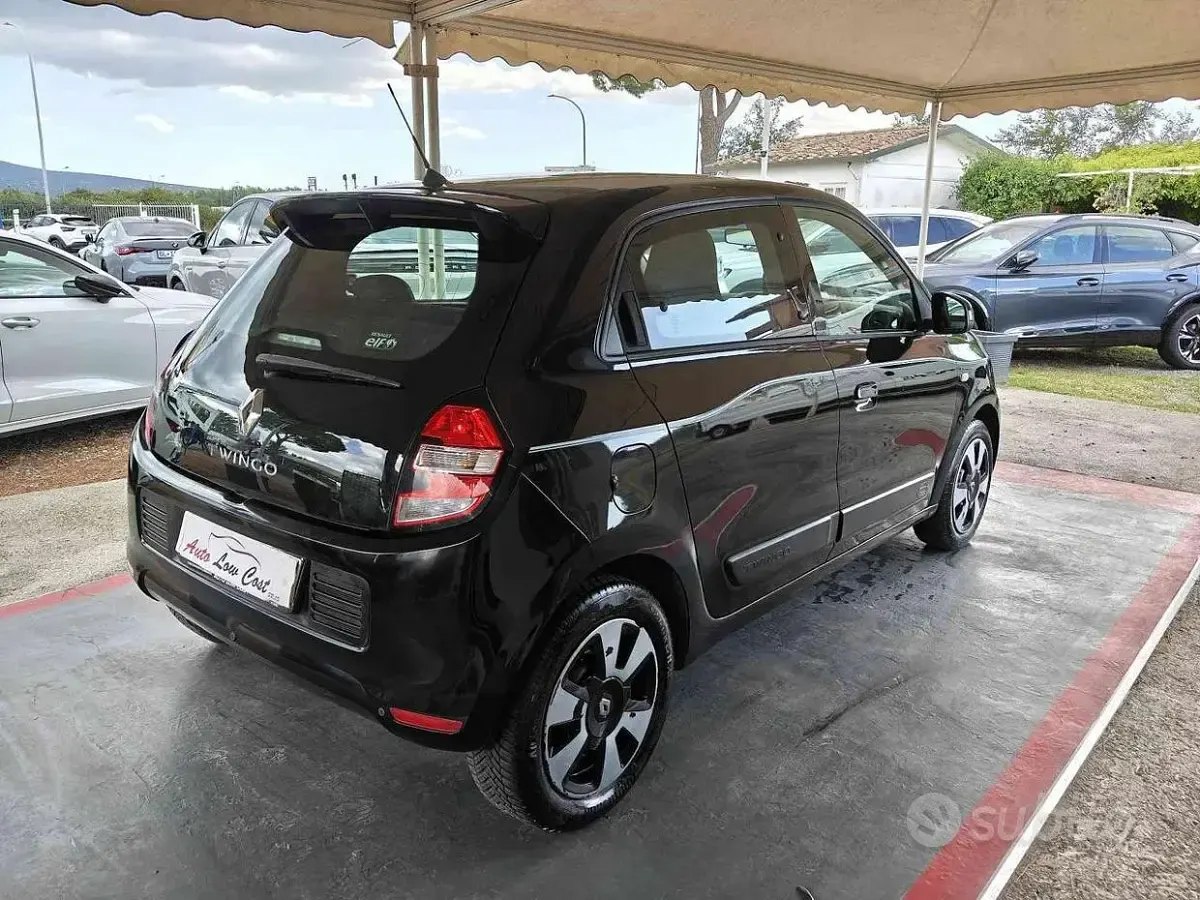 Usata Renault Twingo SE 69 CV (50 kW) 2016 Nero Utilitaria