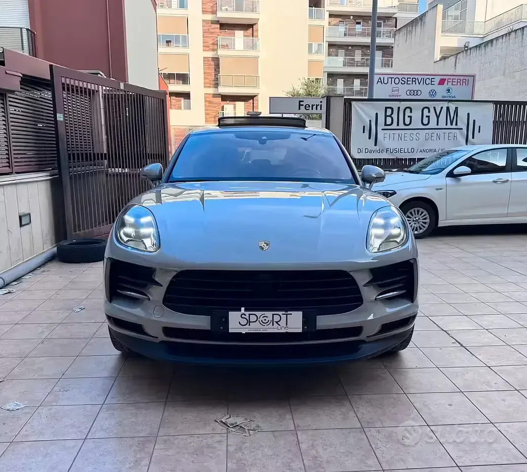 Usata Porsche Macan 245 CV (180 kW) 2020 Grigio SUV