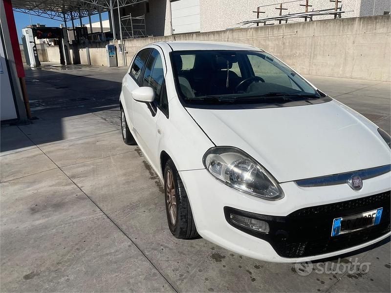 Usata Fiat Grande Punto 90 CV (66 kW) 2006 Utilitaria