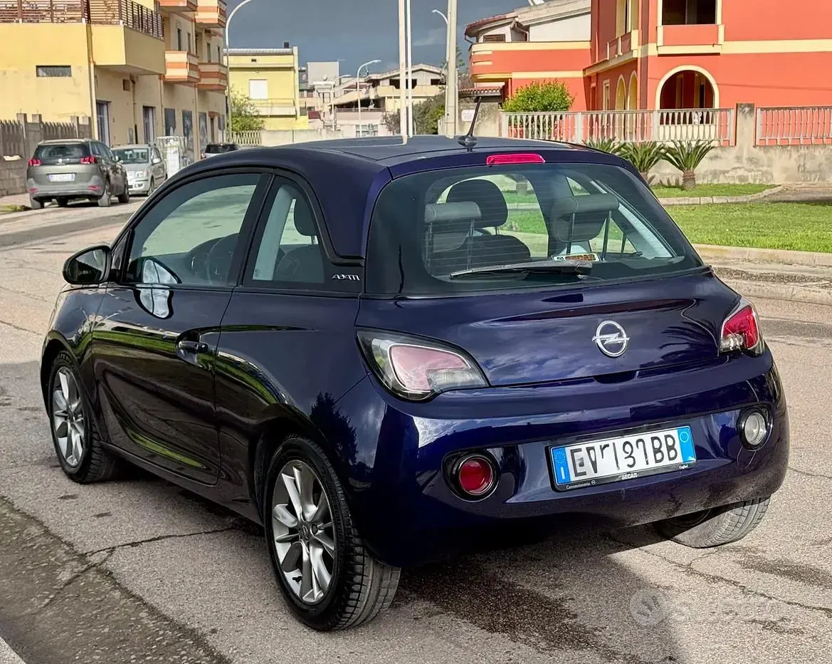 Usado Opel Adam Jam 69 CV (50 kW) 2015 Azul Utilitario