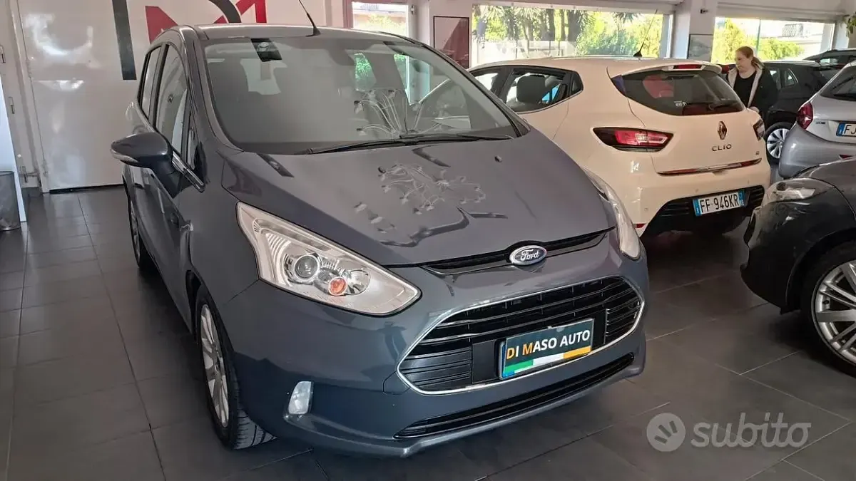 Usata Ford B-MAX Titanium 75 CV (55 kW) 2015 Blu Monovolume